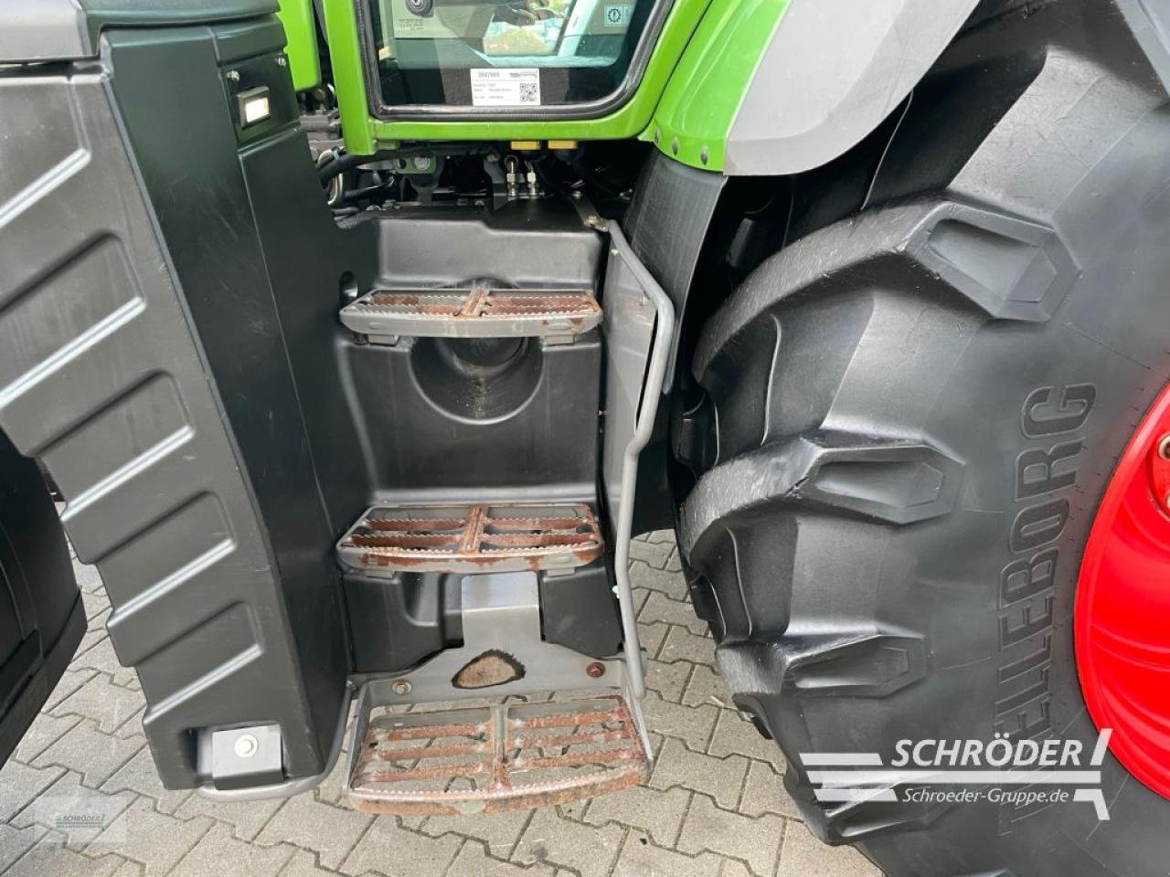 Traktor типа Fendt 724 VARIO S4 PROFI PLUS | RTK + VRC, Gebrauchtmaschine в Wildeshausen (Фотография 16)
